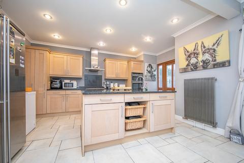 8 Bay Road, Harwich, CO12 3JZ