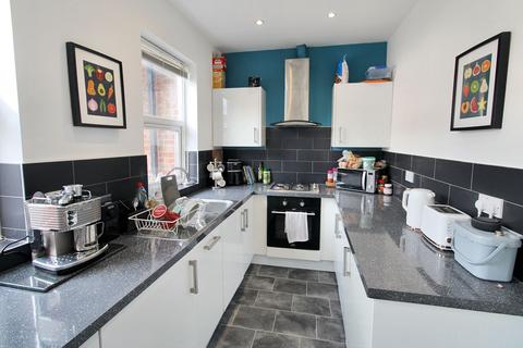 2 bedroom ground floor flat for sale, Meldon Terrace, Heaton, Newcastle upon Tyne, Tyne and Wear, NE6 5XP