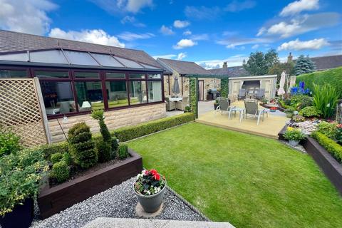 2 bedroom detached bungalow for sale, Crangle Fields, Stocksmoor, Huddersfield, HD4 6YE