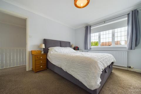 8 Hedgerow Close, Barrow-upon-humber, DN19 7TE