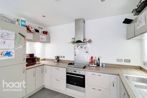 2 bedroom apartment for sale, Ebony Crescent, Barnet