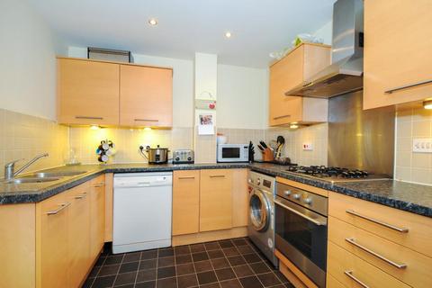 2 bedroom flat for sale, Aylesbury,  Buckinghamshire,  HP21