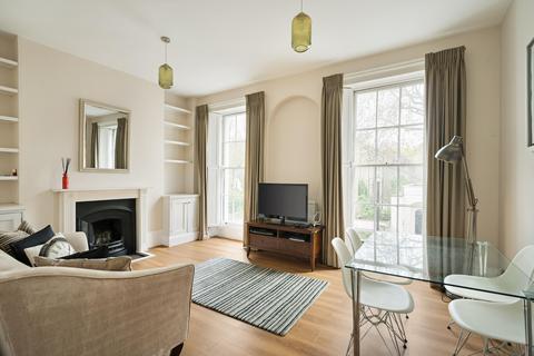 2 bedroom flat to rent, Trinity Street, London, SE1