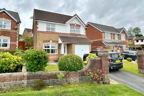 4 bedroom detached villa for sale, St Andrews Drive, Blackwood NP12