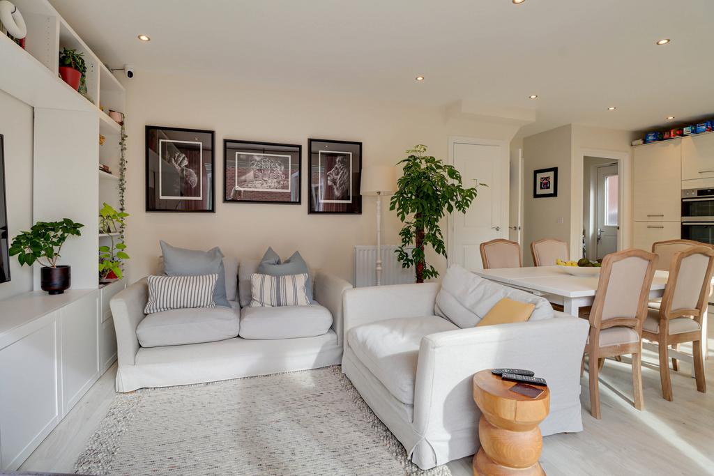 Kitchen/Family room