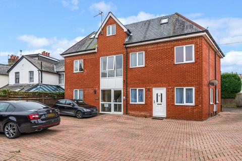 2 bedroom flat for sale, Rack Close Road, Alton, Hampshire, GU34