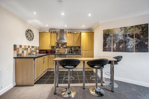 2 bedroom flat for sale, Rack Close Road, Alton, Hampshire, GU34