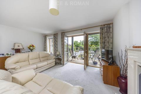 1 bedroom retirement property for sale, Oatlands Drive, Weybridge KT13