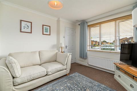 153 Brambleside, Kettering, NN16 9UQ