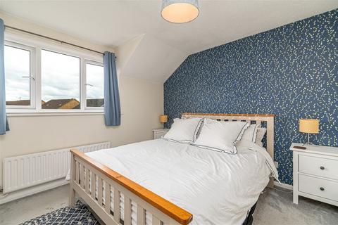 153 Brambleside, Kettering, NN16 9UQ