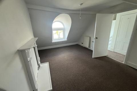 2 bedroom flat to rent, Magdalen Road, St Leonards on sea