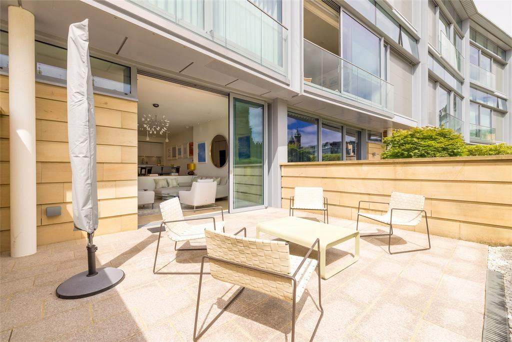 Apartment in Edinburgh, West End - View 2