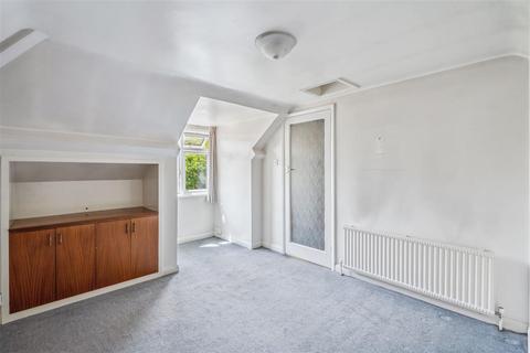 64 Lower Road, Denham, Uxbridge, UB9 5EB