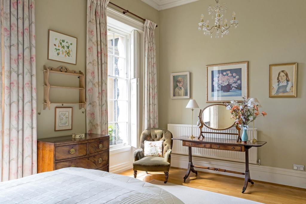 Principal bedroom suite