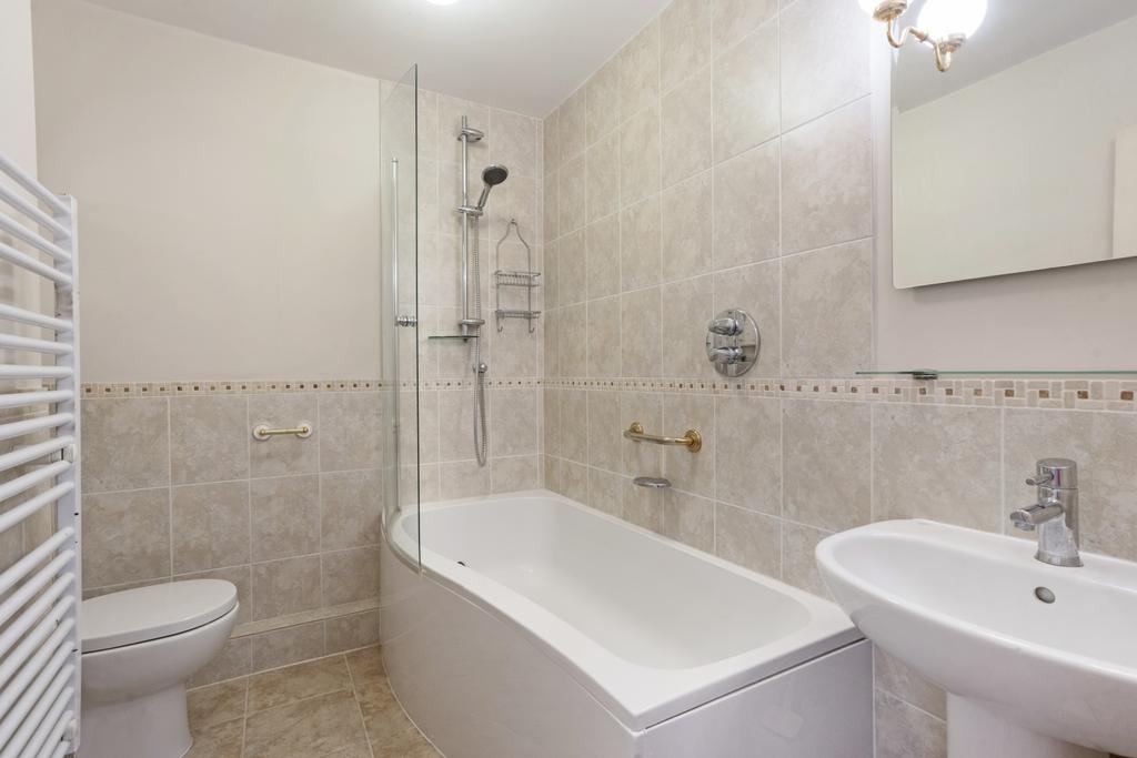Bathroom and guest WC