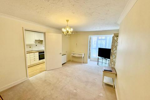 1 bedroom retirement property for sale, St Christophers Gardens, Ascot, Berkshire SL5 8LZ