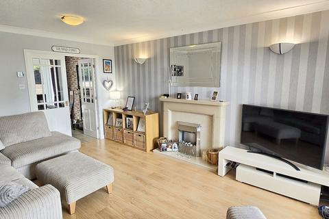 40 Hillspring Road, Springhead, Oldham, OL4 4SJ