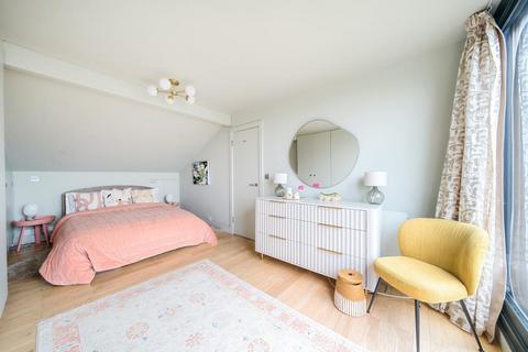 3 bedroom maisonette for sale, Monnery Road,  London,  N19,  N19