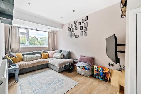 2 Eagles, Faringdon, SN7 7DT