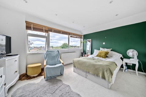 2 Eagles, Faringdon, SN7 7DT