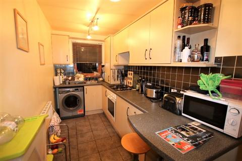 2 bedroom flat to rent, 5 Gowrie Street, West End, Dundee, DD2