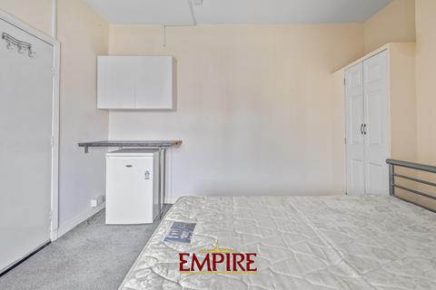 1 bedroom in a house share to rent, Minstead Road, Erdington B24 8PR