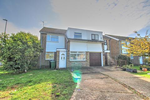 4 bedroom semi-detached house to rent, Eastbourne BN22