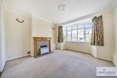 30 Forest Road, Horsham, RH12 4HJ