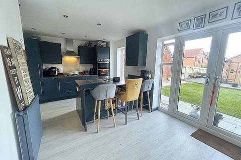 4 bedroom detached house for sale, Viscount Close, Shiremoor, Newcastle upon Tyne, Tyne and Wear, NE27 0FP