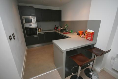 1 bedroom apartment to rent, Cypress Place, Manchester M4