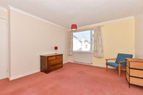 4 Conway Close, Saltwood, Hythe, CT21 4AN