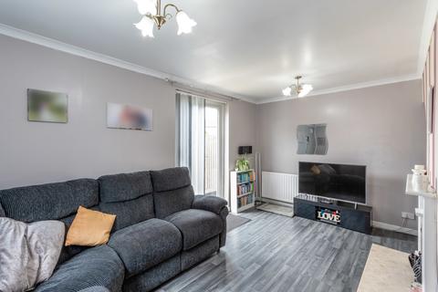 16 Central Drive, New Rossington, Doncaster, DN11 0JB