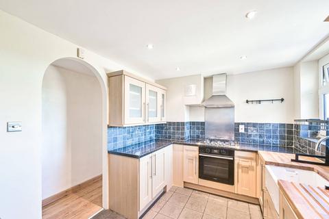 2 bedroom flat for sale, Edgeworth Road, Cockfosters, Barnet, EN4