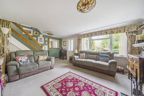 86 Linden Way, Ripley, Woking, GU23 6LP