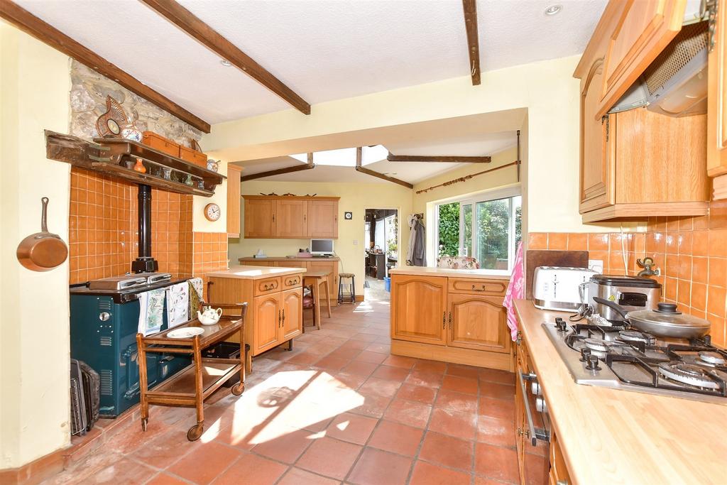 Kitchen/ Breakfast Room