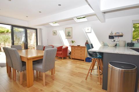 2 Manor Walk, Fulbourn, Cambridge, CB21 5BN