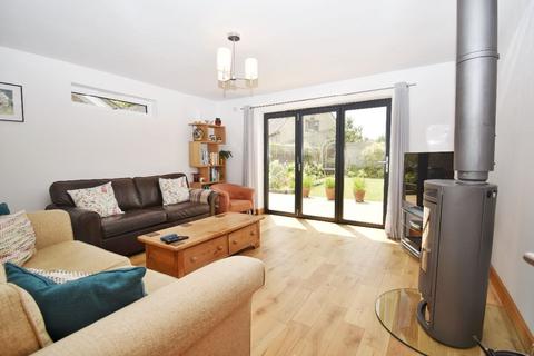 2 Manor Walk, Fulbourn, Cambridge, CB21 5BN