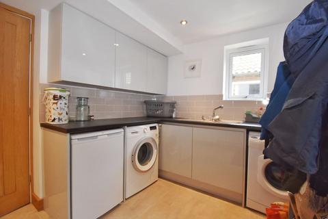 2 Manor Walk, Fulbourn, Cambridge, CB21 5BN