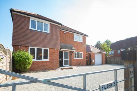 2 bedroom detached house for sale, Main Road, Sellindge