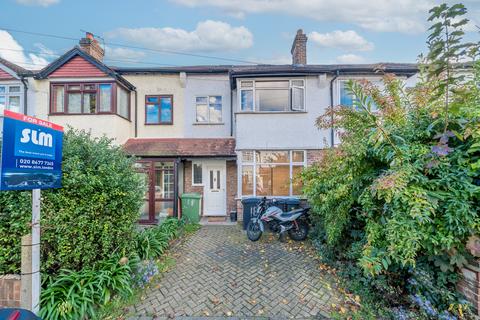 4 bedroom terraced house for sale, Runnymede Crescent, London SW16