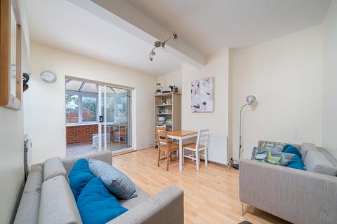 4 bedroom terraced house for sale, Runnymede Crescent, London SW16