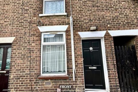 3 bedroom terraced house to rent, High Town Road, New Town Area, LU2 0BX