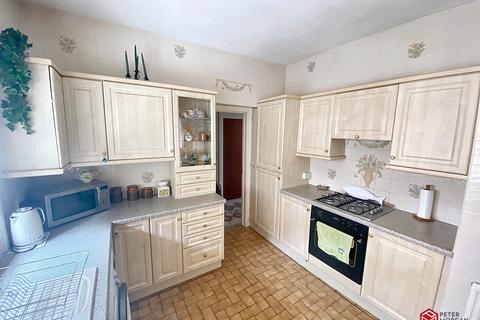 3 bedroom detached house for sale, Daphne Road, Bryncoch, Neath, Neath Port Talbot. SA10 8DU