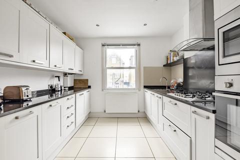 4 bedroom maisonette to rent, Dents Road Battersea SW11