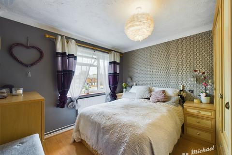 2 bedroom maisonette for sale, Kenilworth Drive, AYLESBURY, HP19 9QE