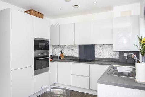 2 bedroom flat for sale, Tippen Court, Henbury Way, South Oxhey