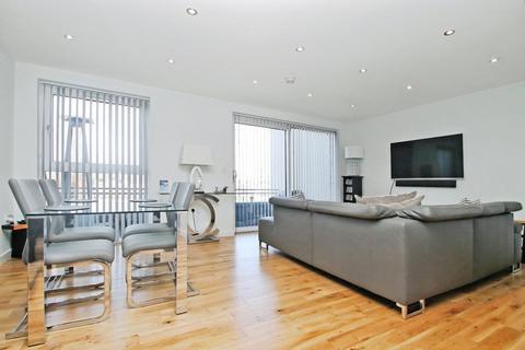 3 bedroom property to rent, Tate House, 7 New York Road, City Centre, Leeds, LS2