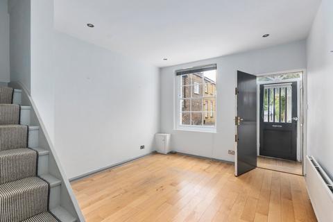 3 bedroom end of terrace house to rent, St Peters Grove, Hammersmith W6