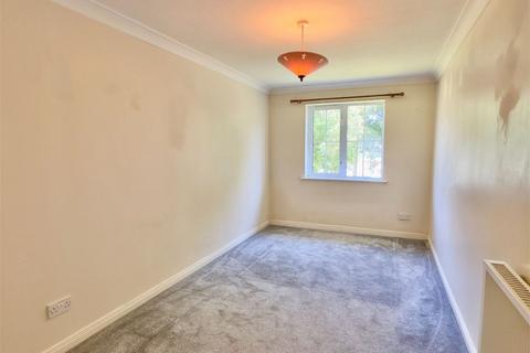 2 bedroom apartment for sale, Chesterton Court, Wadebridge, PL27