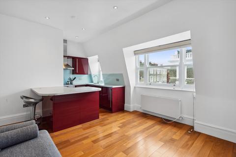 1 bedroom flat to rent, Campden Hill Gardens, London, W8